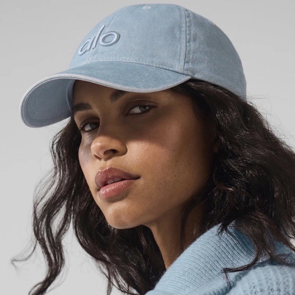 Authentic Alo Yoga Washed Off-Duty Cap in Light Denim🧢